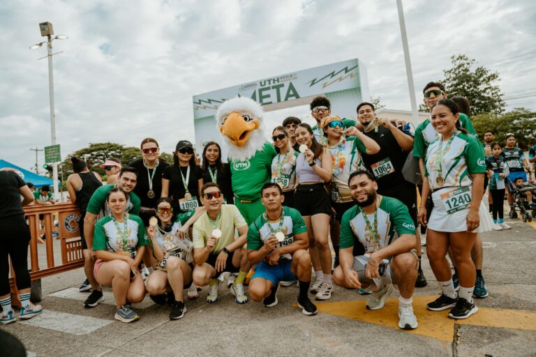 Cuando el deporte une corazones: la II Media Maratón UTH 2026 hizo historia dentro y fuera de la meta