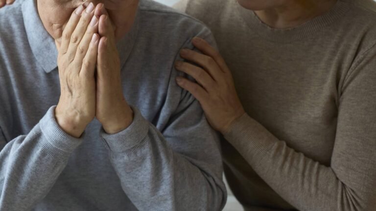 Reconocer las señales de alerta súbitas de un ACV y actuar con rapidez puede salvar una vida