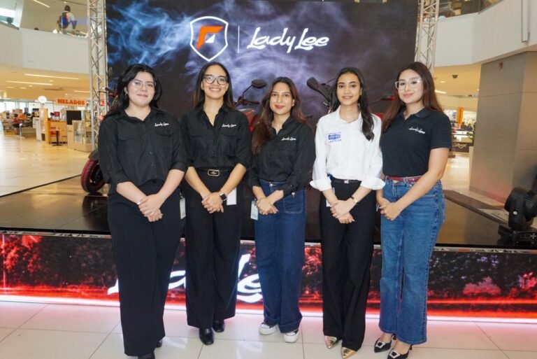 Lady Lee presenta su nueva marca de motocicletas FORZA | Fuerza sin Límites